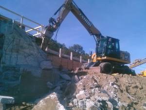  construction equipment used at Whittier Bridge - Walsh Contr.
